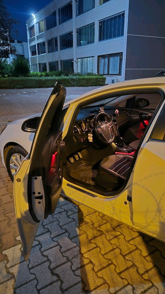 Degişensiz Sanruflu Opel Astra J Cosmo 1.6 Dizel 136 HP Ful+Ful - 10