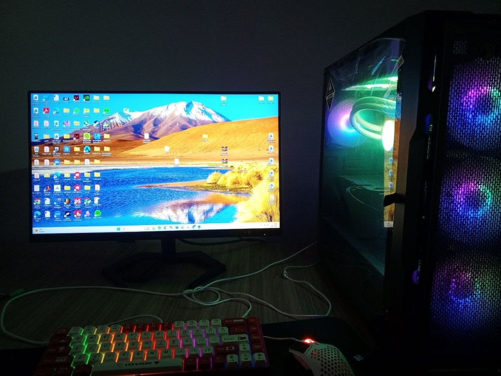 Temiz Kullanılmış RTX 4060 (wifi ve bluetooth dahili sistem)