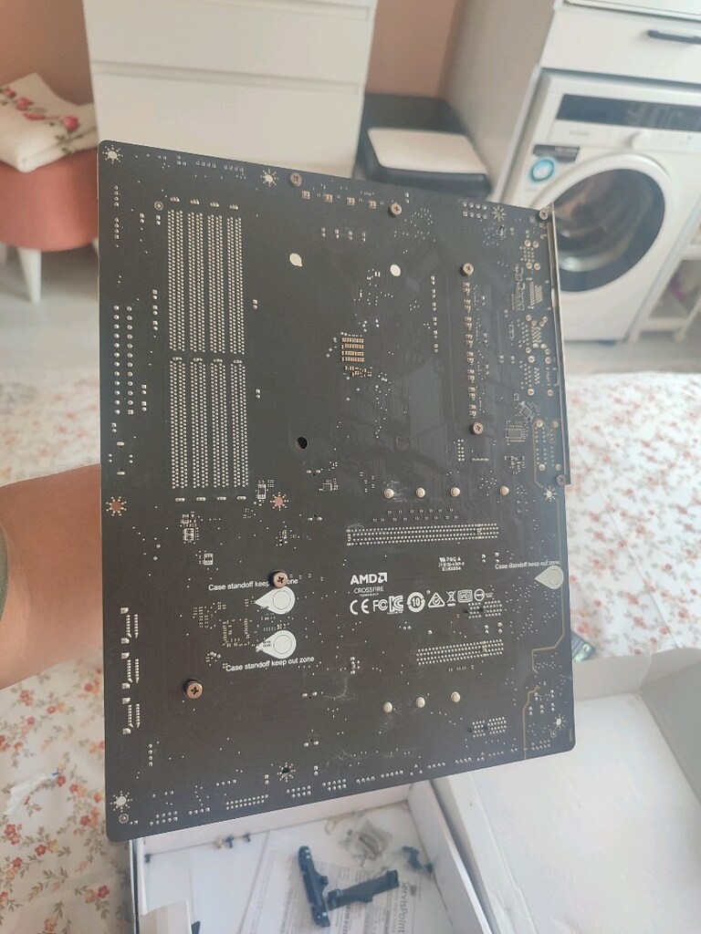 MSI MAG B550 Tomahawk AMD AM4 DDR4 - 2