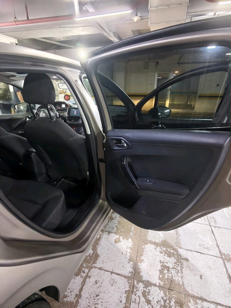 Peugeot 208 2015 MODEL CAM TAVANLI Tum ağır bakımları yapılmış temiz - 12