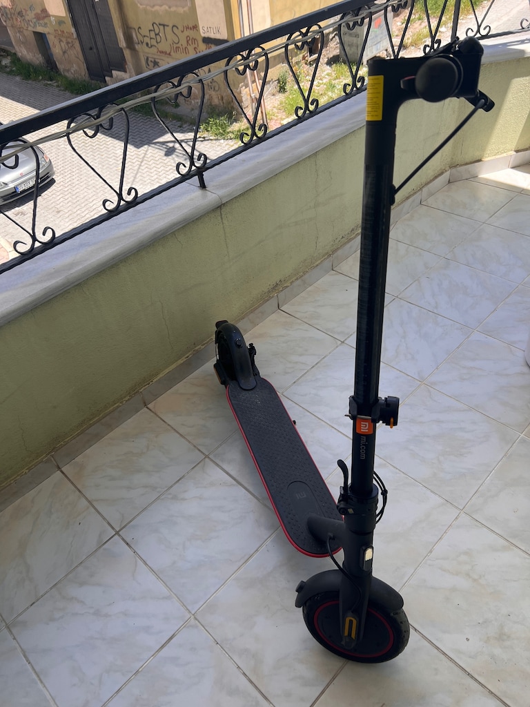 Xiaomi Mi Pro 2 Elektrikli Scooter + Yale Maximum Security Kilit (Set) - 3