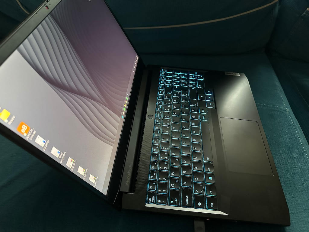 Lenovo Ideapad Gaming 3 - RTX 3060/ Ryzen 5 5600H / 16GB - 2