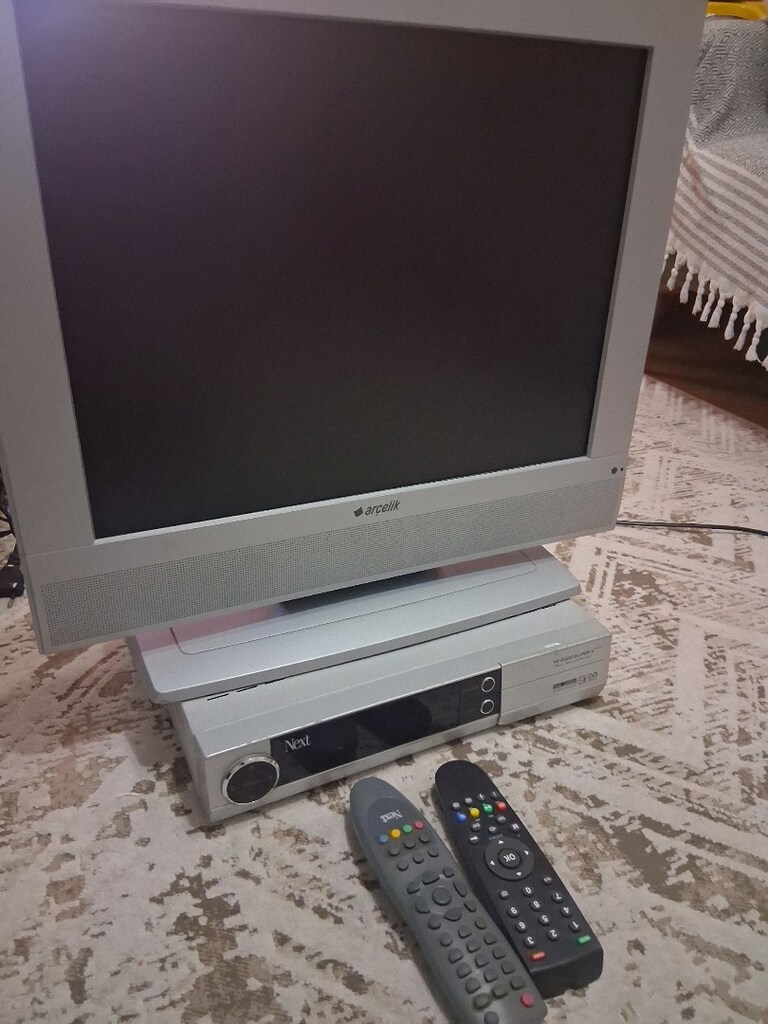 ARÇELİK 20 inç 51 Ekran LCD TV Dekoderi hediye edicem - 4