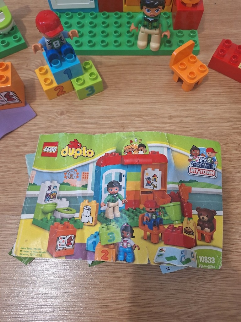 Lego Duplo 10833 Anaokulu 39 parça - 2