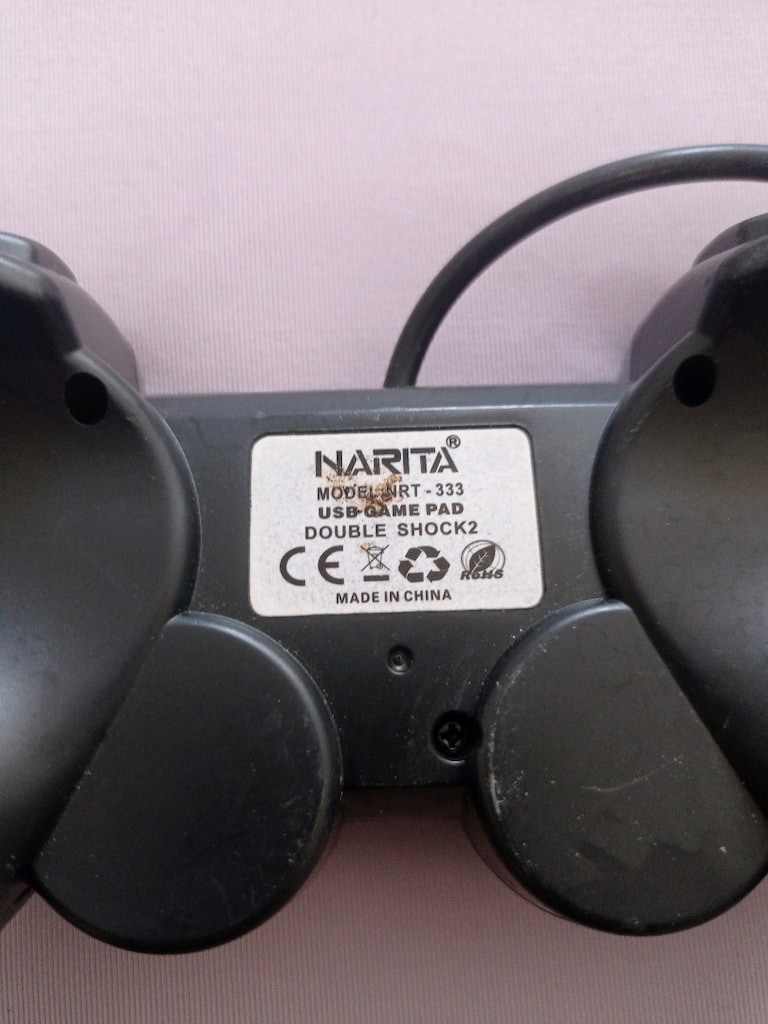PlayStation 2 ve bilgisayar oyun kolu - 6