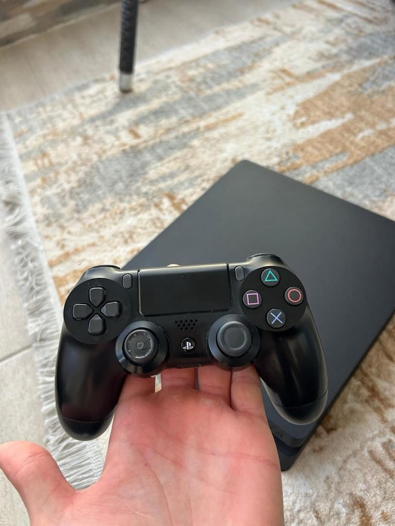 Ps4 slim 1 tb - 9