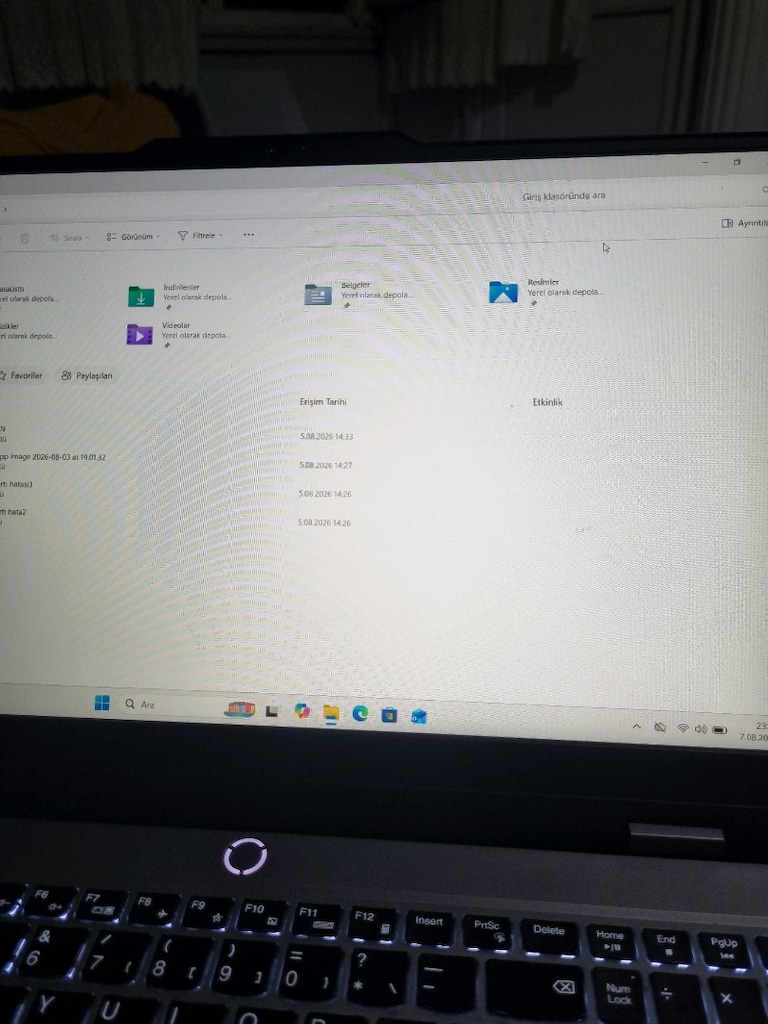 lenovo LOQ 15IAX9 - 19