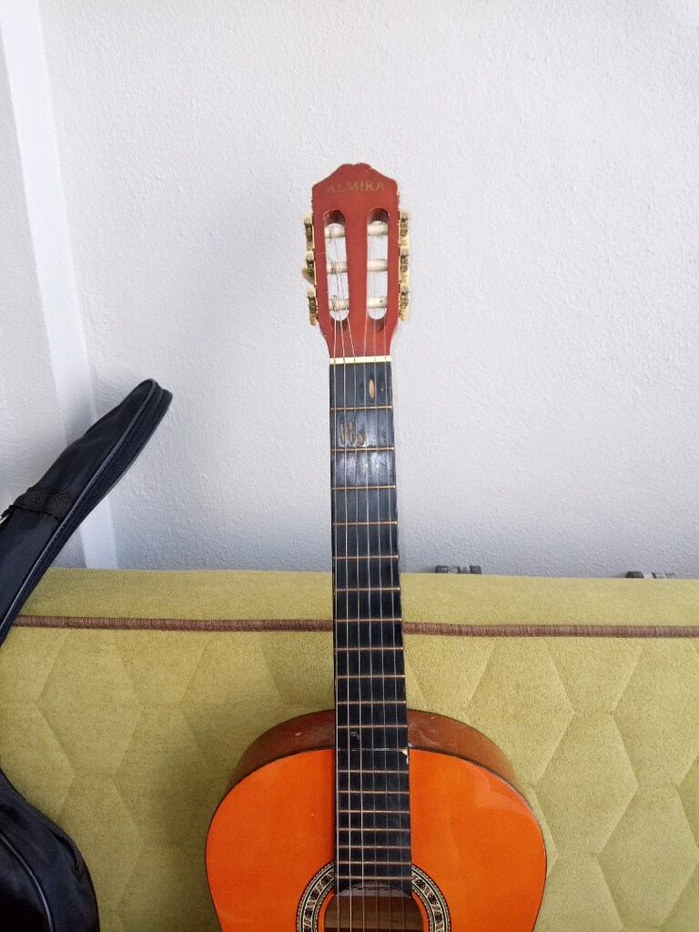 Almira gitar - 3