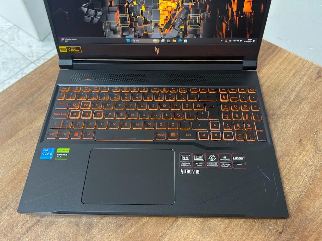 Acer Nitro V16 İ5-14450HX RTX4050 Gaming Laptop - 3