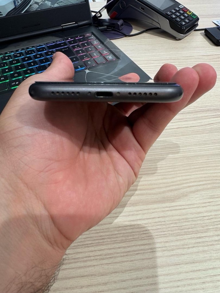 IPHONE 11 128 GB - 4
