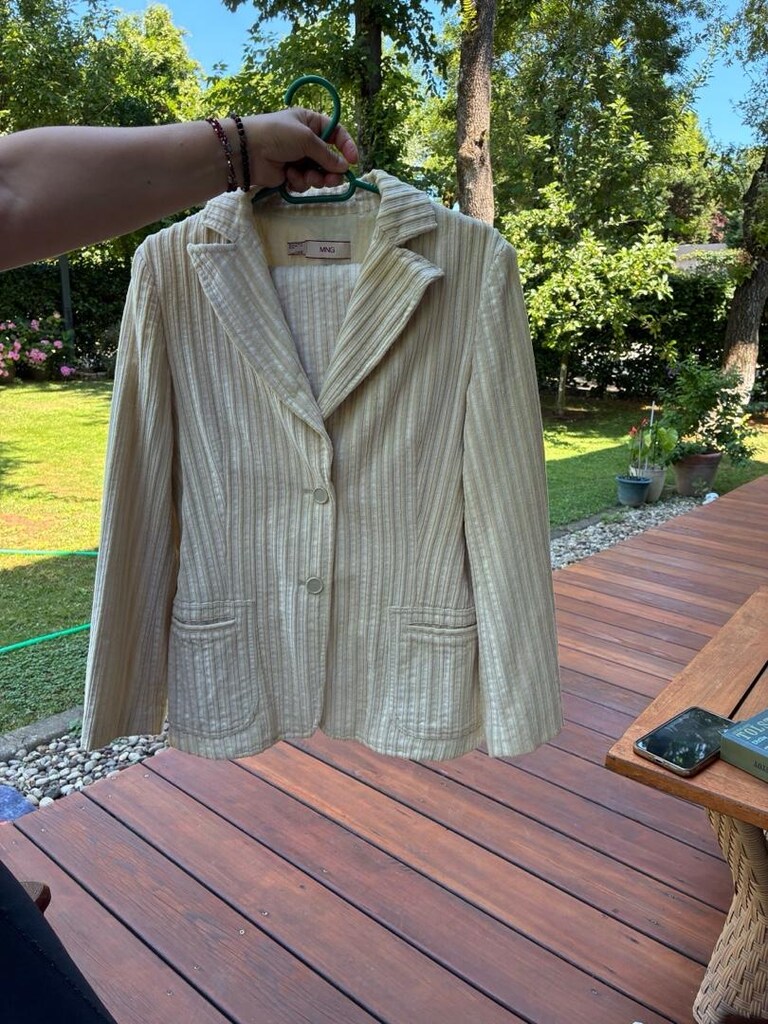 Kışlık MangoKadife38 kurtarıcı şık bir takım