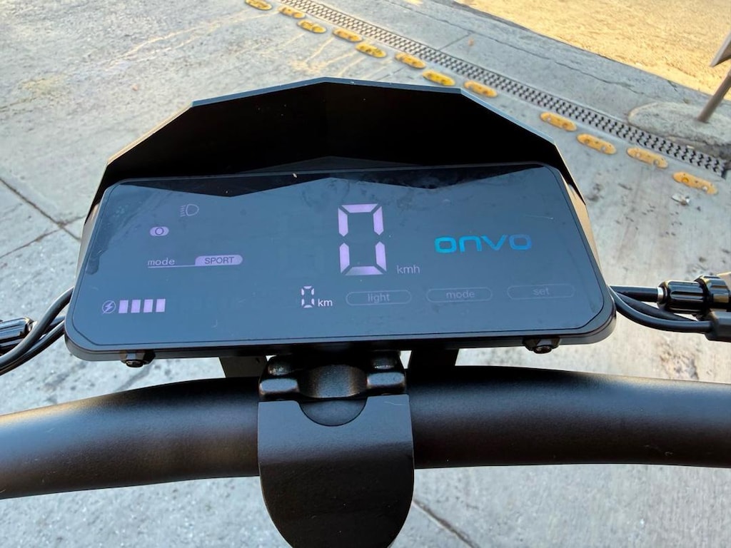 Onvo MX1 Scooter - 3