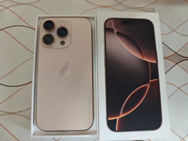 iPhone 16 Pro Max 256 GB Yurt içi 17 ay garantili Nokta hatasız Pil100