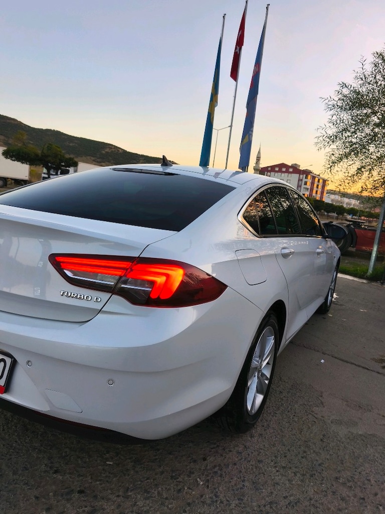 DÜŞÜK KM'Lİ BAKIMLI OPEL INSİGNİA - 4