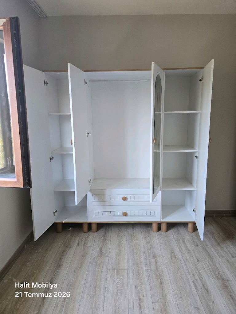 4 kapalı 2 çekmeceli aynalı elbise dolabı - 2