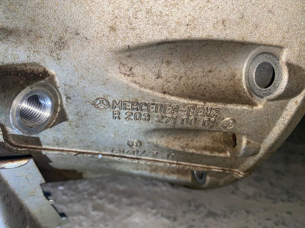Mersedes. CLK otomatik . vites şanzıman . 2002- - 7