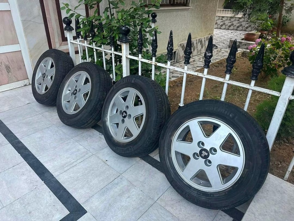 6 kol jant lastik takımı Sıfır Ayarında Milestone 185.65.14.dir 4x100 - 6