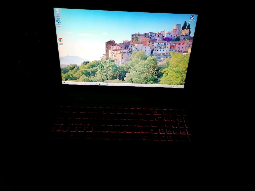 Fırsat ürünü.. LENOVALaptop bilgisayar - 8