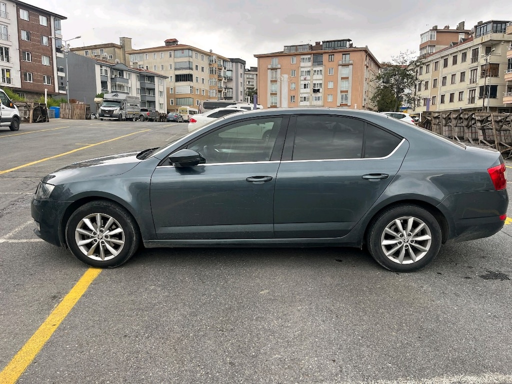 SKODA OCTAVİA TDI STYLER CR CAM TAVAN SANROFLU OTOMATİK DİZEL - 4