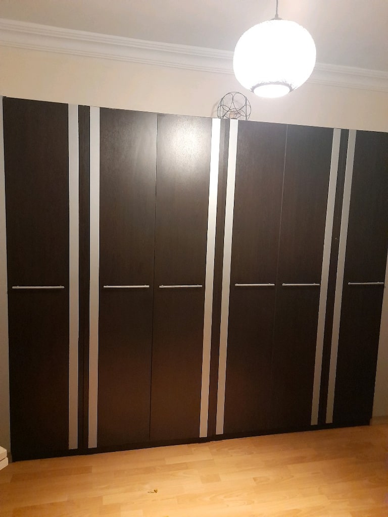 6 Kapılı gardırop. AÇIKLAMAYI OKU. ERKEN GELEN ALIR.