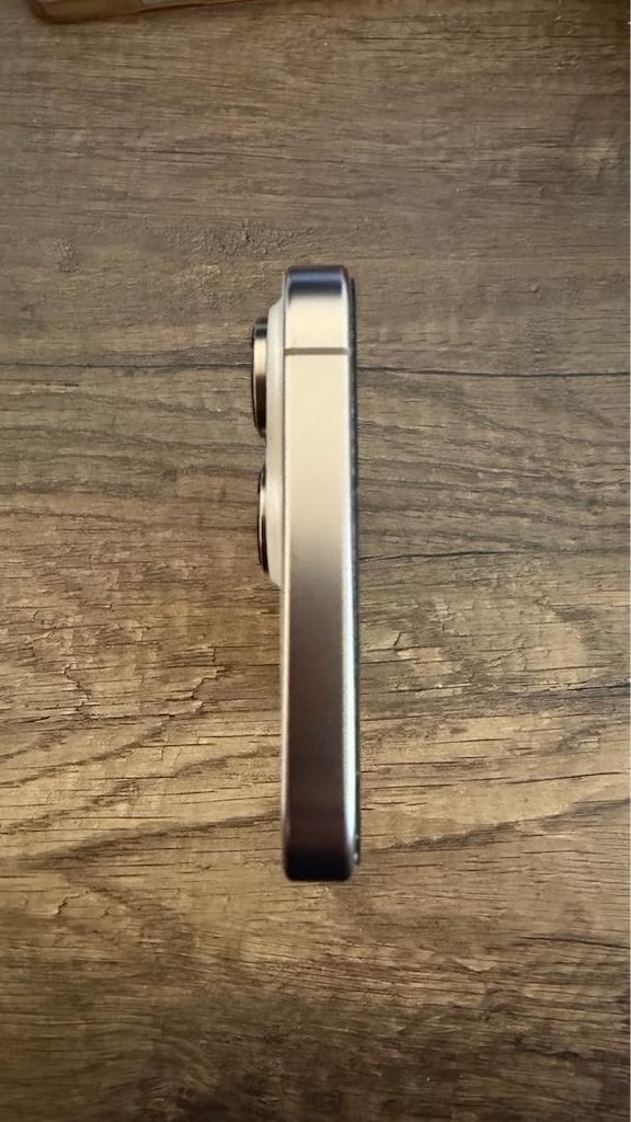 iPhone 16 Pro Max Çöl Titanyumu 256 gb - 6