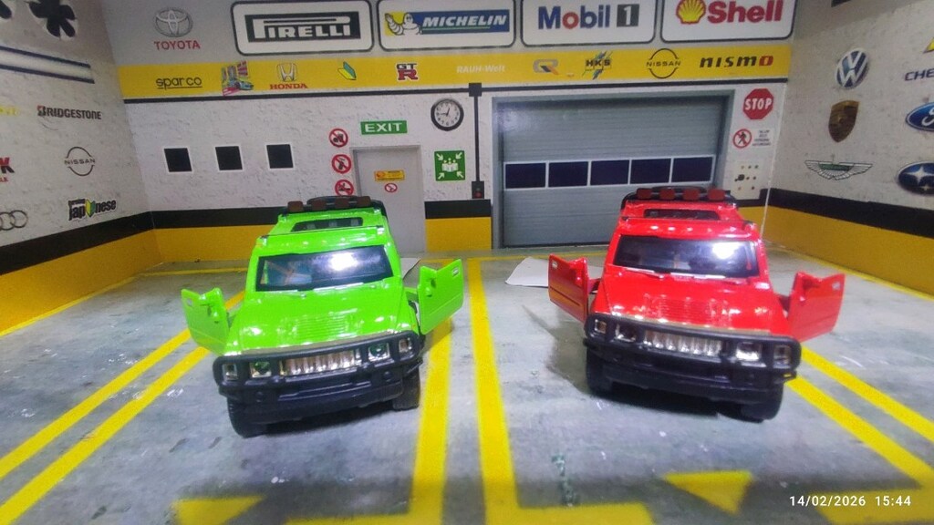 Hummer SUT 6x6 modeli metal diecast oyuncak araba - 11