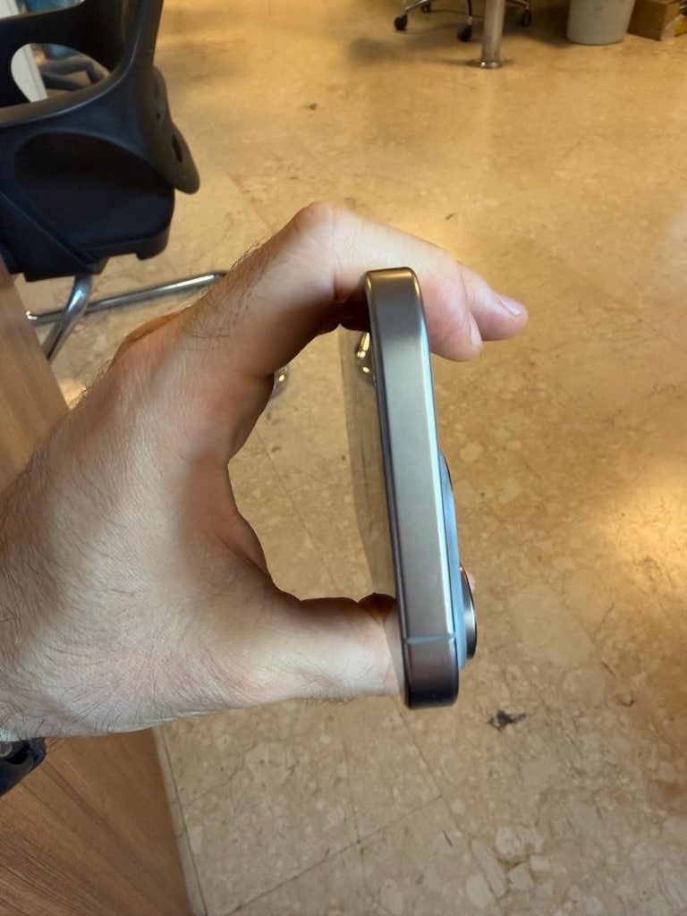 iPhone 16 Pro Titanyum Garantili Yurt içi - 2
