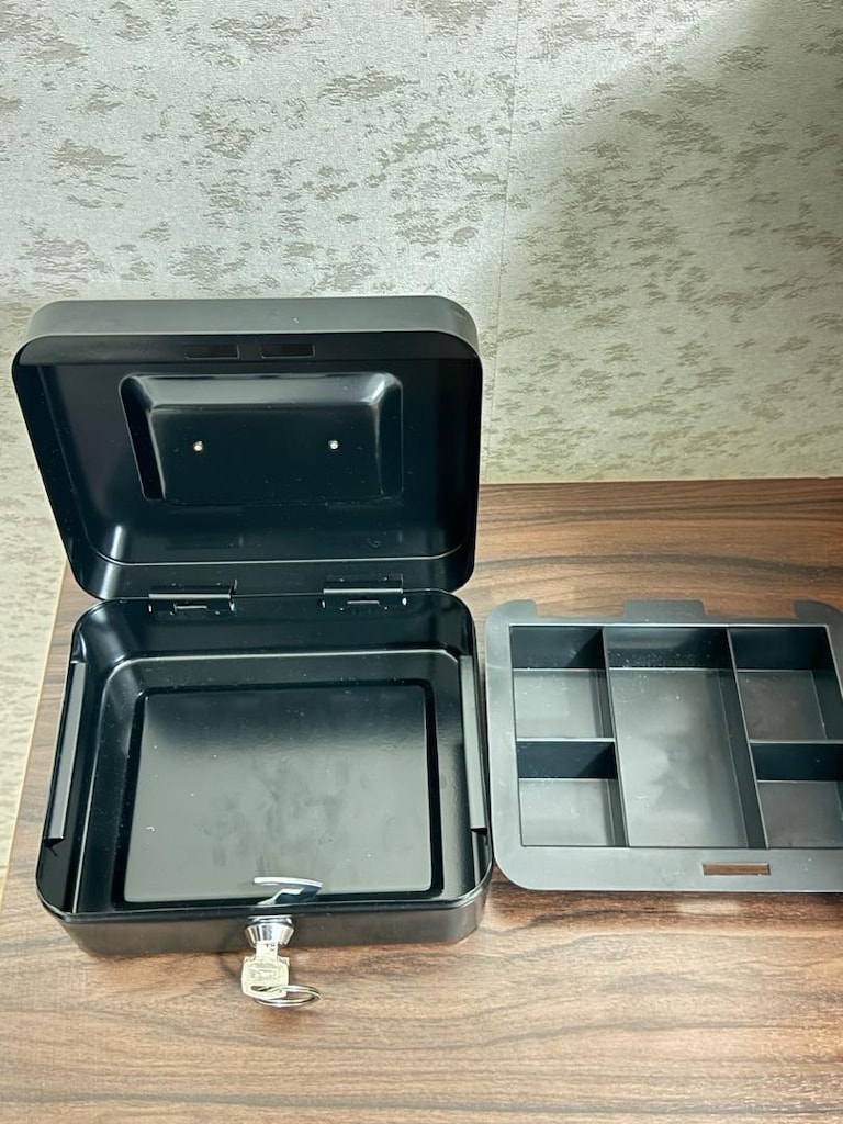 Aprilla Marla Küçük Seyyar Para Kasası Temiz Kullanılmış Fiyat 1000TL - 3