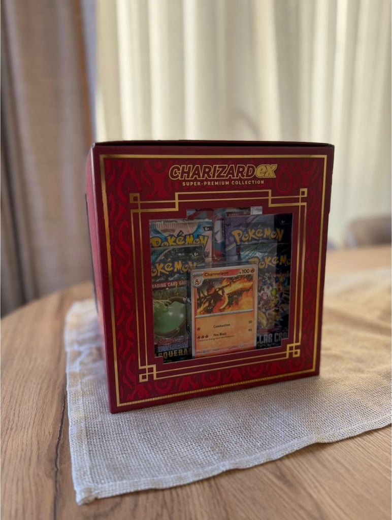 Charizard ex Super-Premium Collection - 3