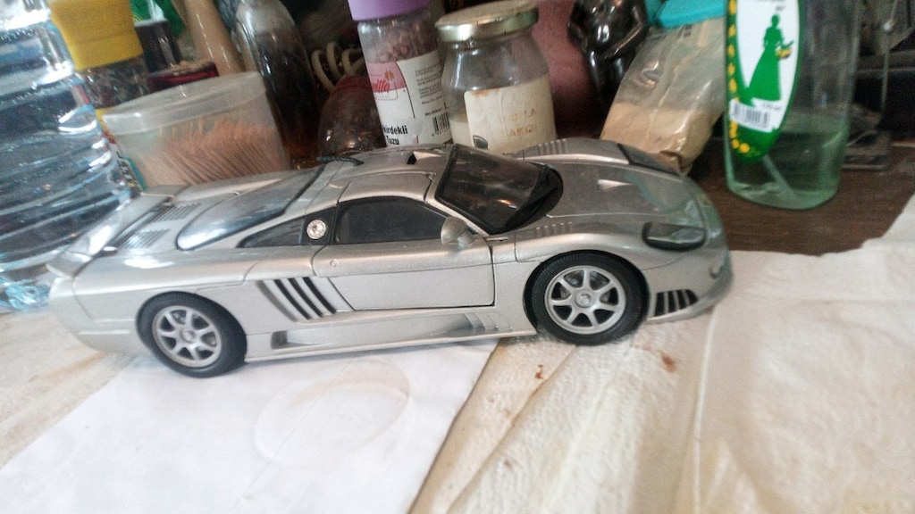 1/18 Saleen s7 - 3