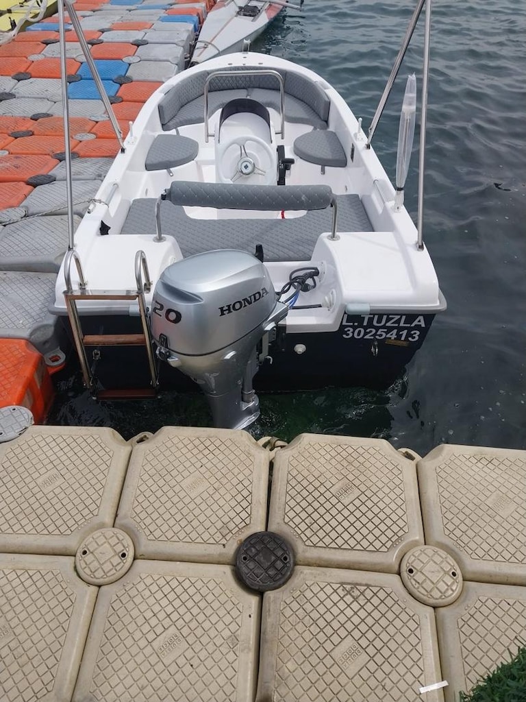 sahibinden Temiz ve tüm bakımları yapılmış tekne - 13
