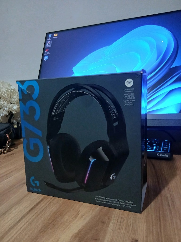 Logitech G733 Wireless Oyuncu Kulaklığı