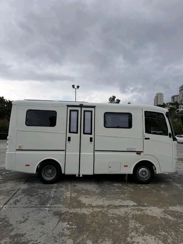 KARAVAN 2009 model BMC Levent xlarge