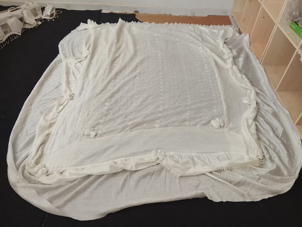 Çeyizlik Krem Yatak Odası Örtü Takımı Seti - Dantelli Fırfırlı - 2