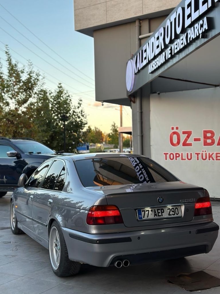 97’ BMW 528i - 4