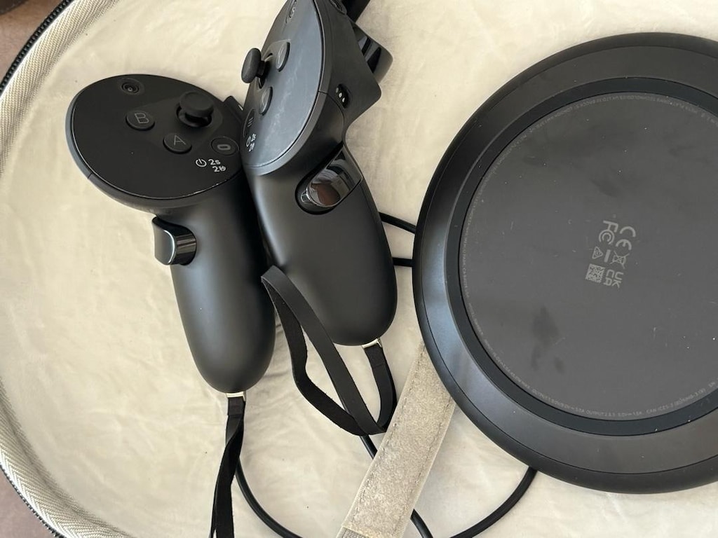 Meta Quest Pro Vr - 4