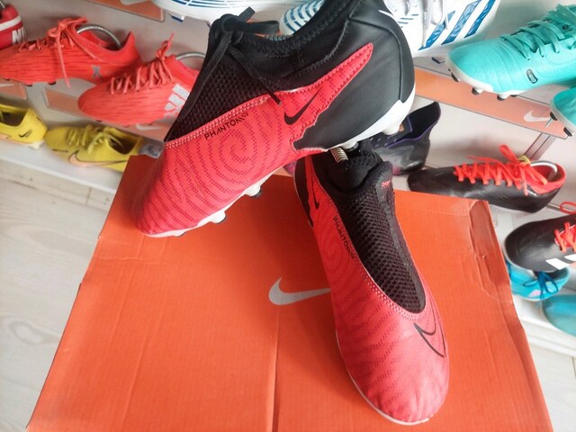 Orjinal Nike 35.5 PHANTOM tam prof bilekli karampon İKİNCİ EL