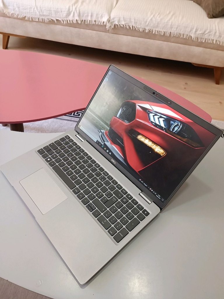 Dell Laptop İ5 11.NesiL - 8GB - 256GB SSD - Işıklı Klavye - 4