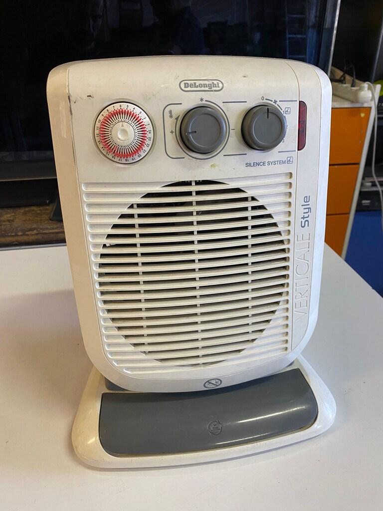 Delonghi HYF3552TB 2400 W Fanlı Isıtıcı