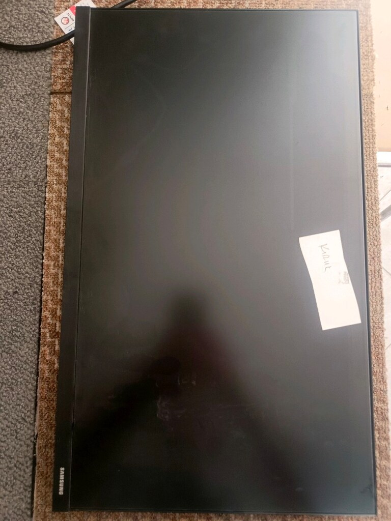SAMSUNG Model: F24T350FHR kırık monitör - 2
