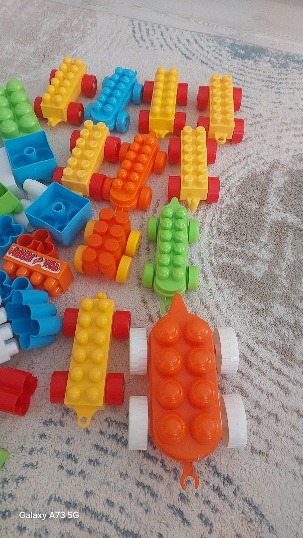 Lego oyuncak 300 adet - 5