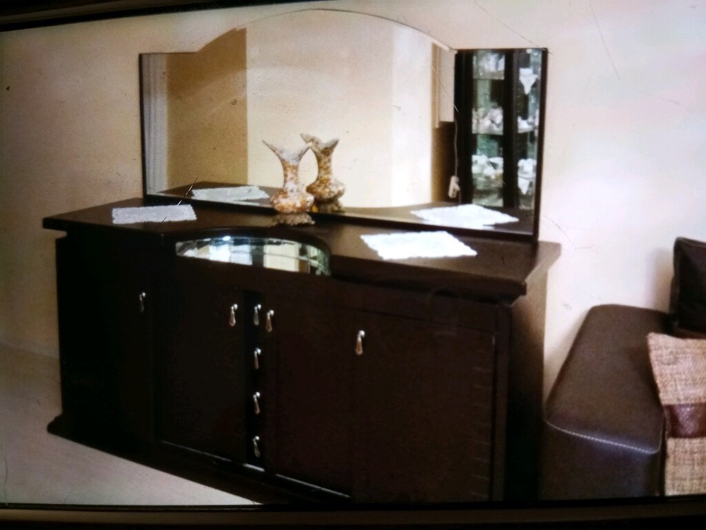 ACİL SATILIK KONSOL,VİTRİN VE MİNİ BAR DOLAP. - 3