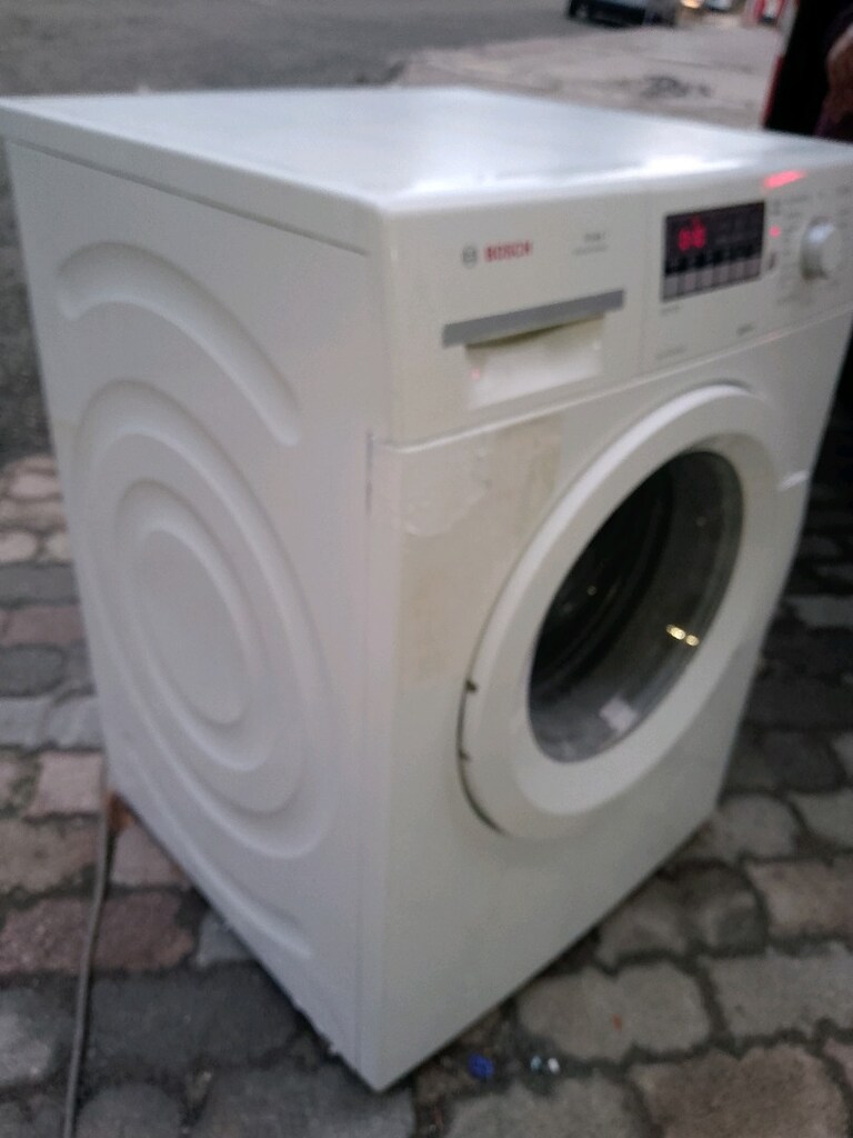 BOSCH MAX7 YENİ MODEL ÇAMAŞIR MAKİNESİ ÇALIŞIR DURUMDA SORUNU YOK - 2