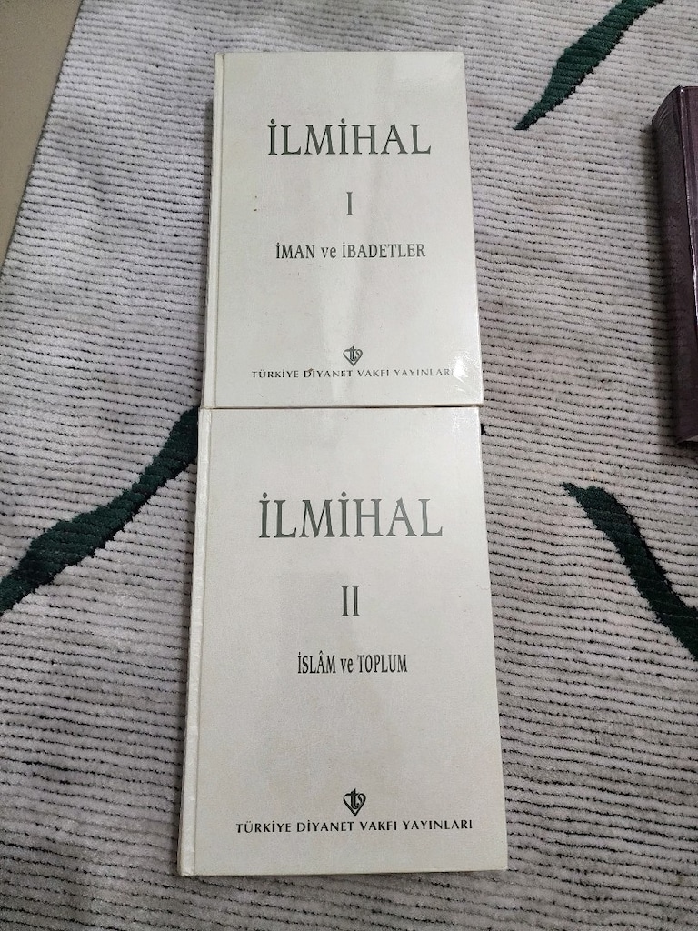 Çeşitli ilahiyat kitapları