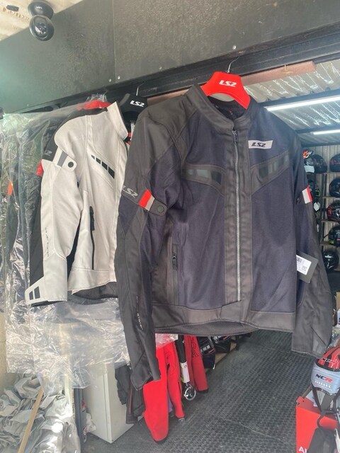 Motosiklet montu Ls2
