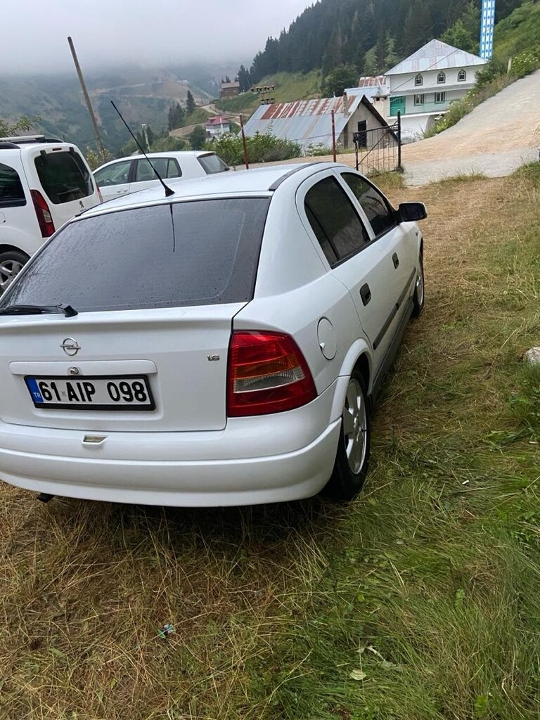 opel Astra 1,6 comfort - 11