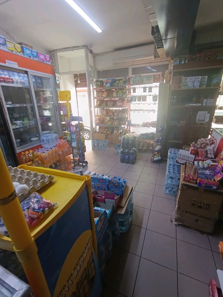 market - 15