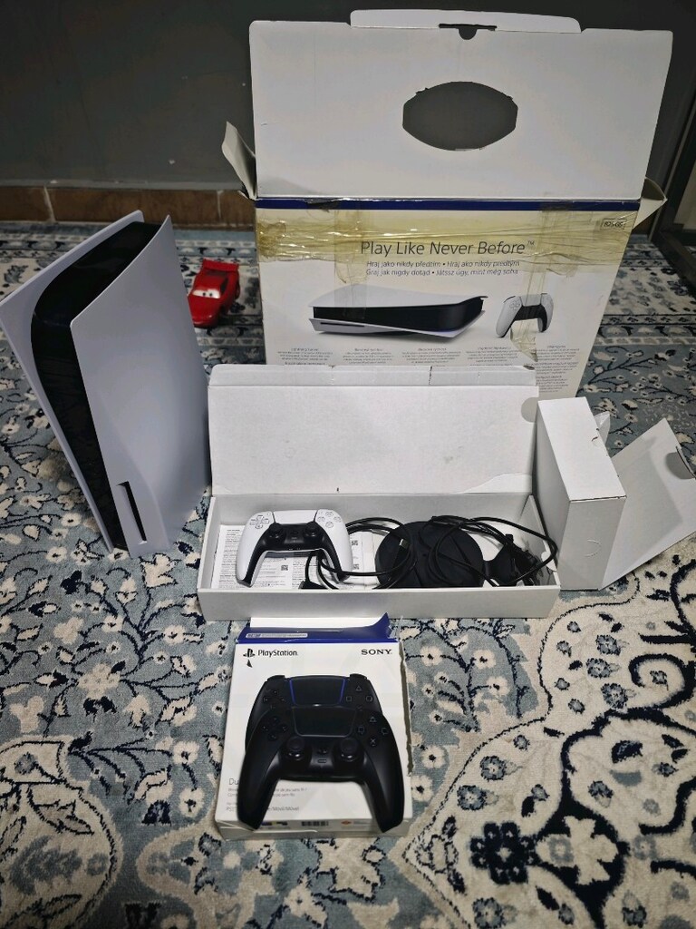 PlayStation 5 - 5