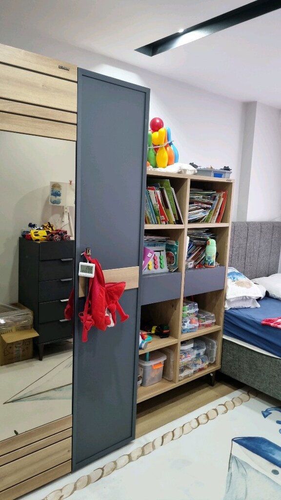 istikbal genç odası takımı kitaplık dolap şifonyer ve beyaz ikea şifon - 3