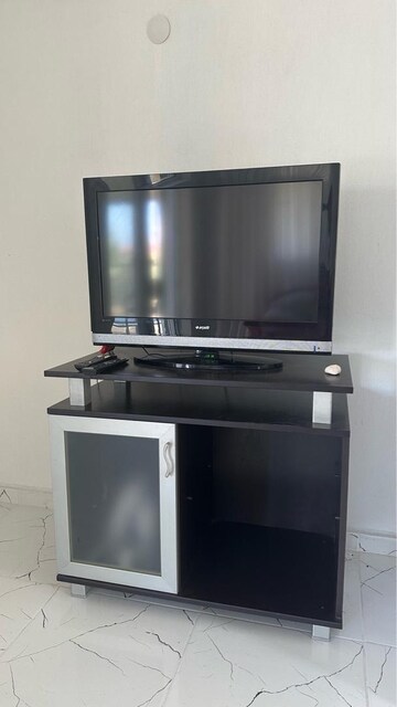 Plazma TV ve TV sehpası